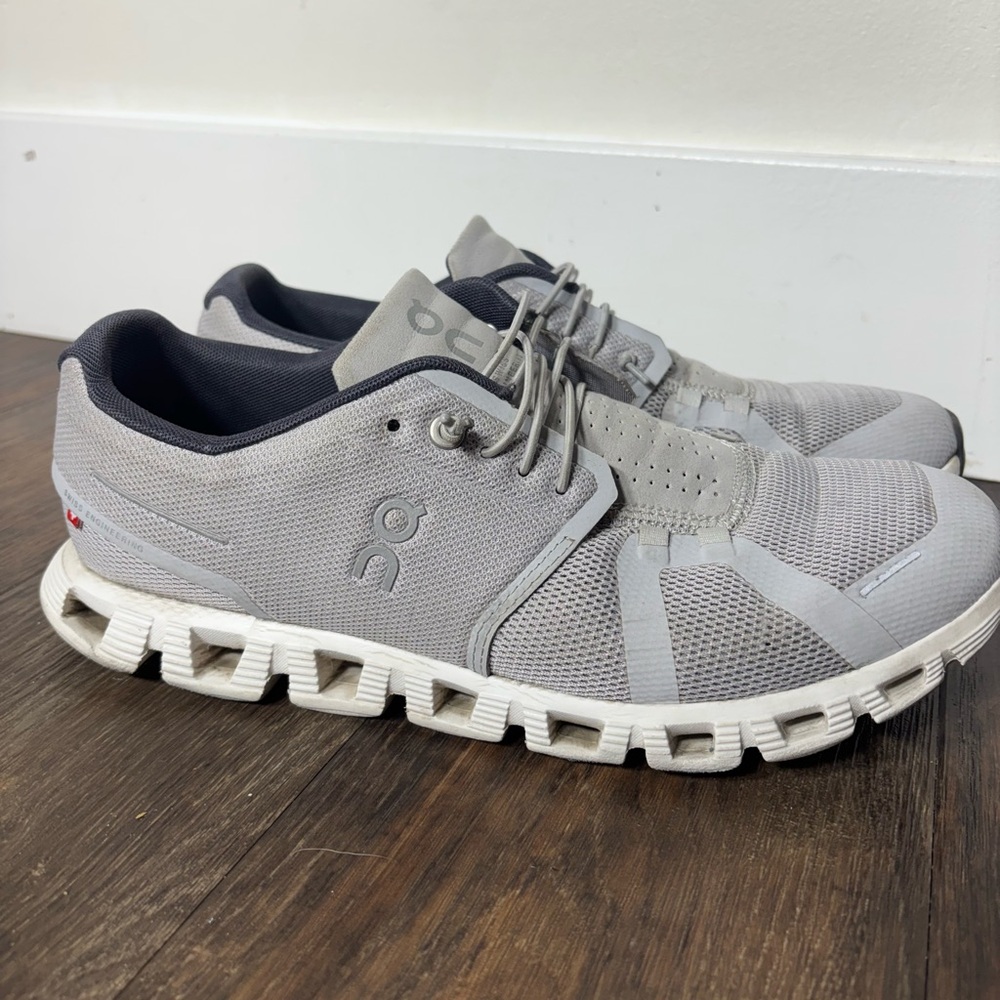 On Running Men’s Cloud 5 Shoes Sneakers Size 10